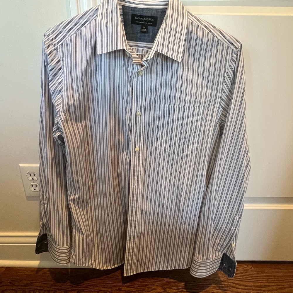 Banana Republic Men's Blue Striped Shirt